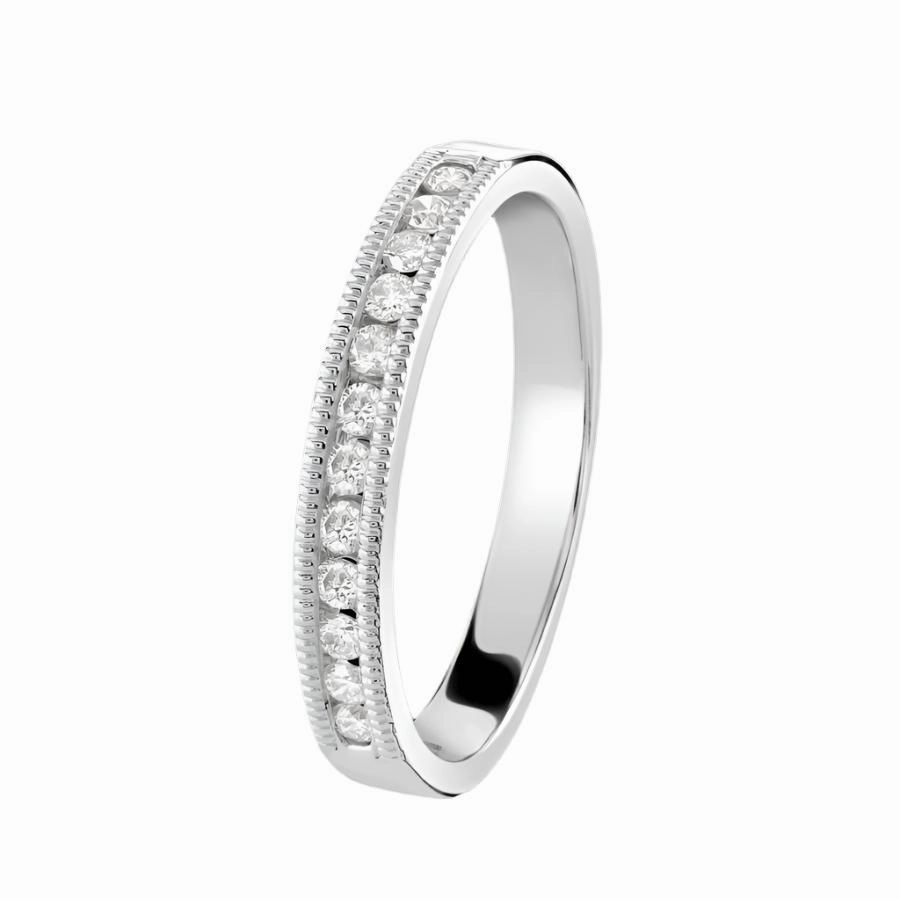 0.20ct Round Brilliant Cut Diamond Beaded Edged Channel Set Half Eternity Platinum Band texture-diamond  