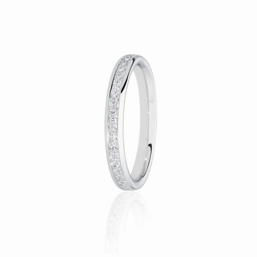 0.33ct Princess Cut Diamond 18ct White Gold Half Eternity Ring texture-diamond  