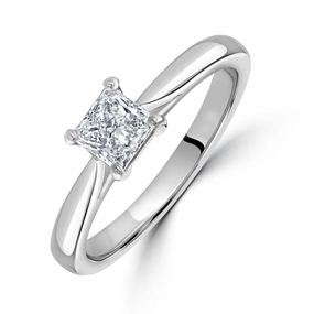 0.51ct Princess Cut Diamond Solitaire Platinum Ring texture-diamond  
