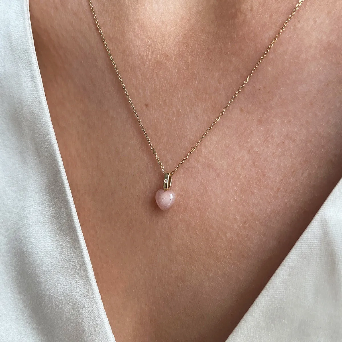 10K Gold Heart Pendant w. Moonstone &amp; Diamond