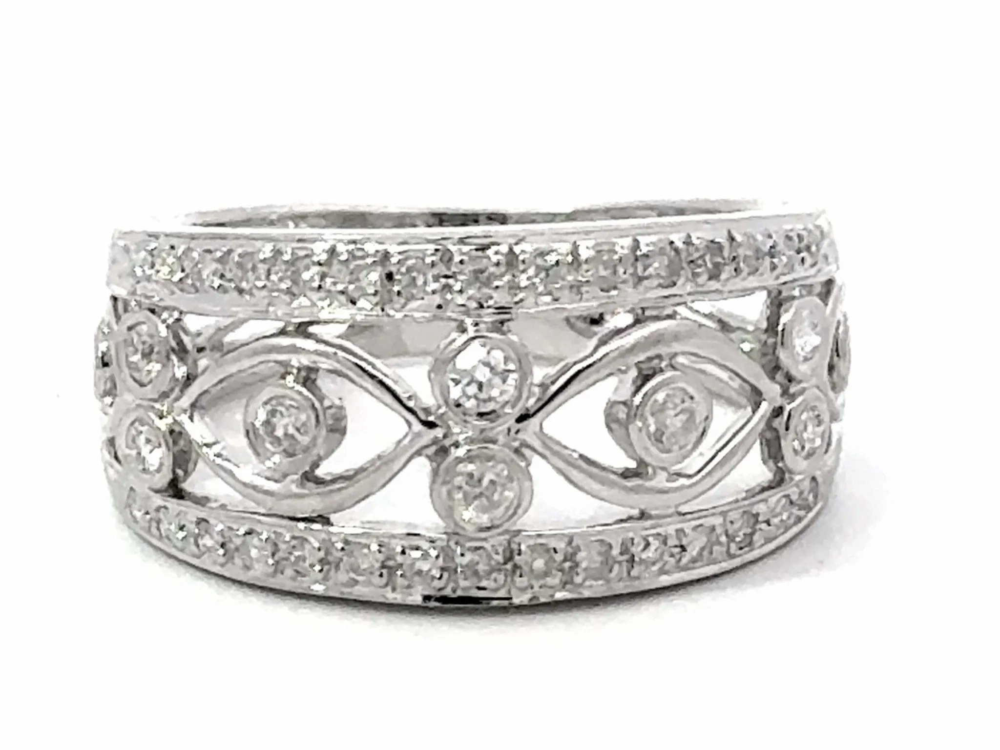 14k White Gold Cutout Diamond Band Ring