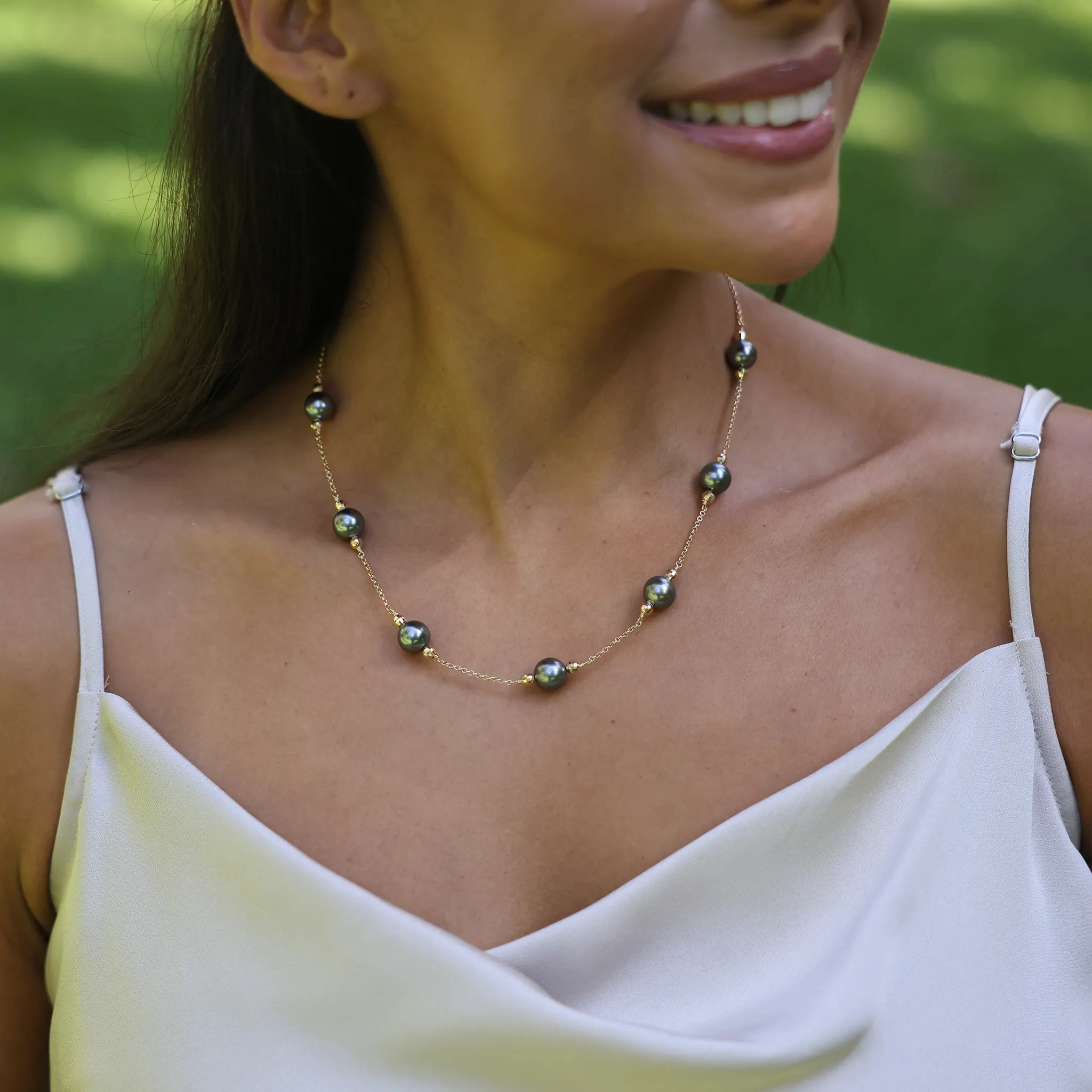 17.5-18&quot; Tahitian Black Pearl Necklace in Gold - 9-10mm