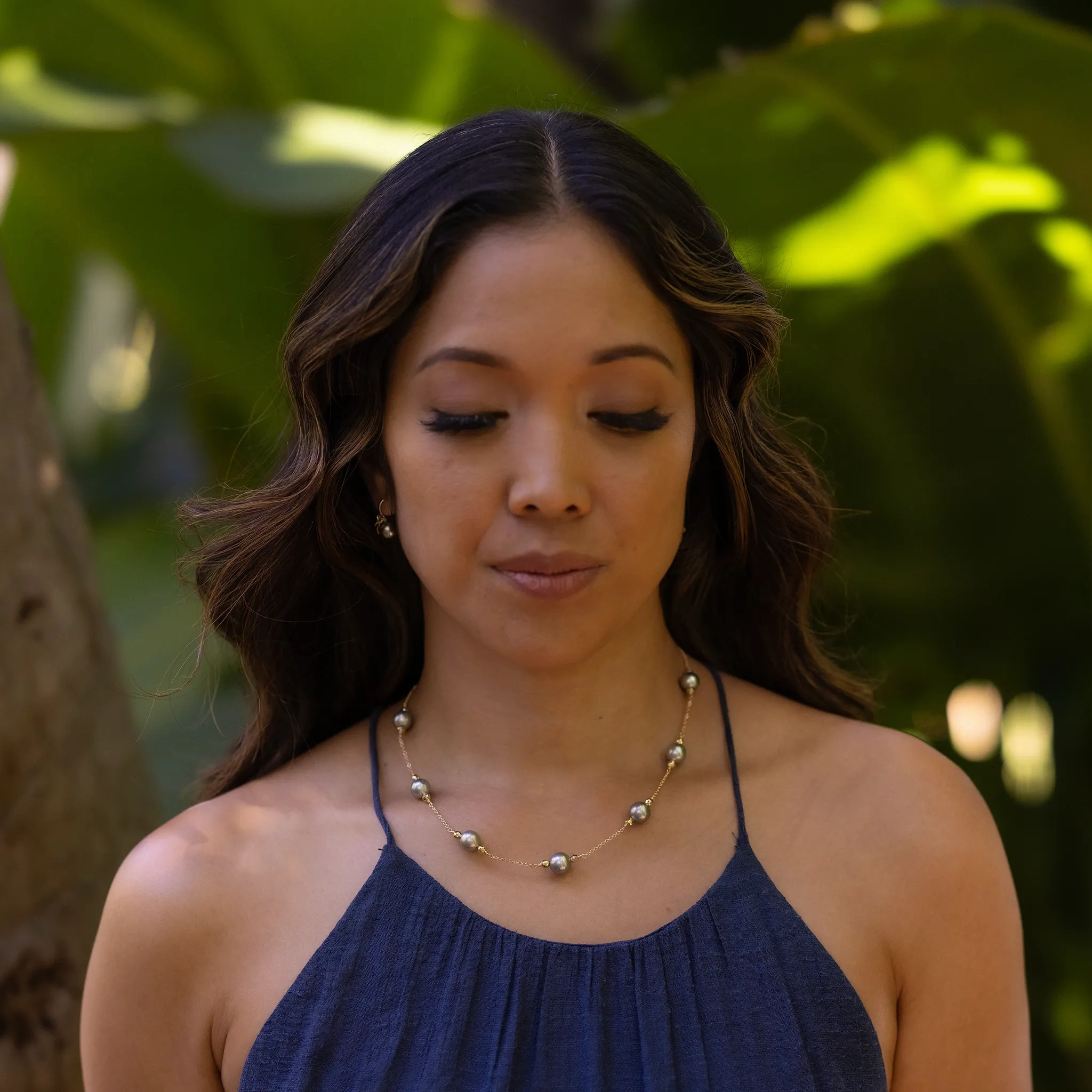 17.5-18&quot; Tahitian Black Pearl Necklace in Gold - 9-10mm