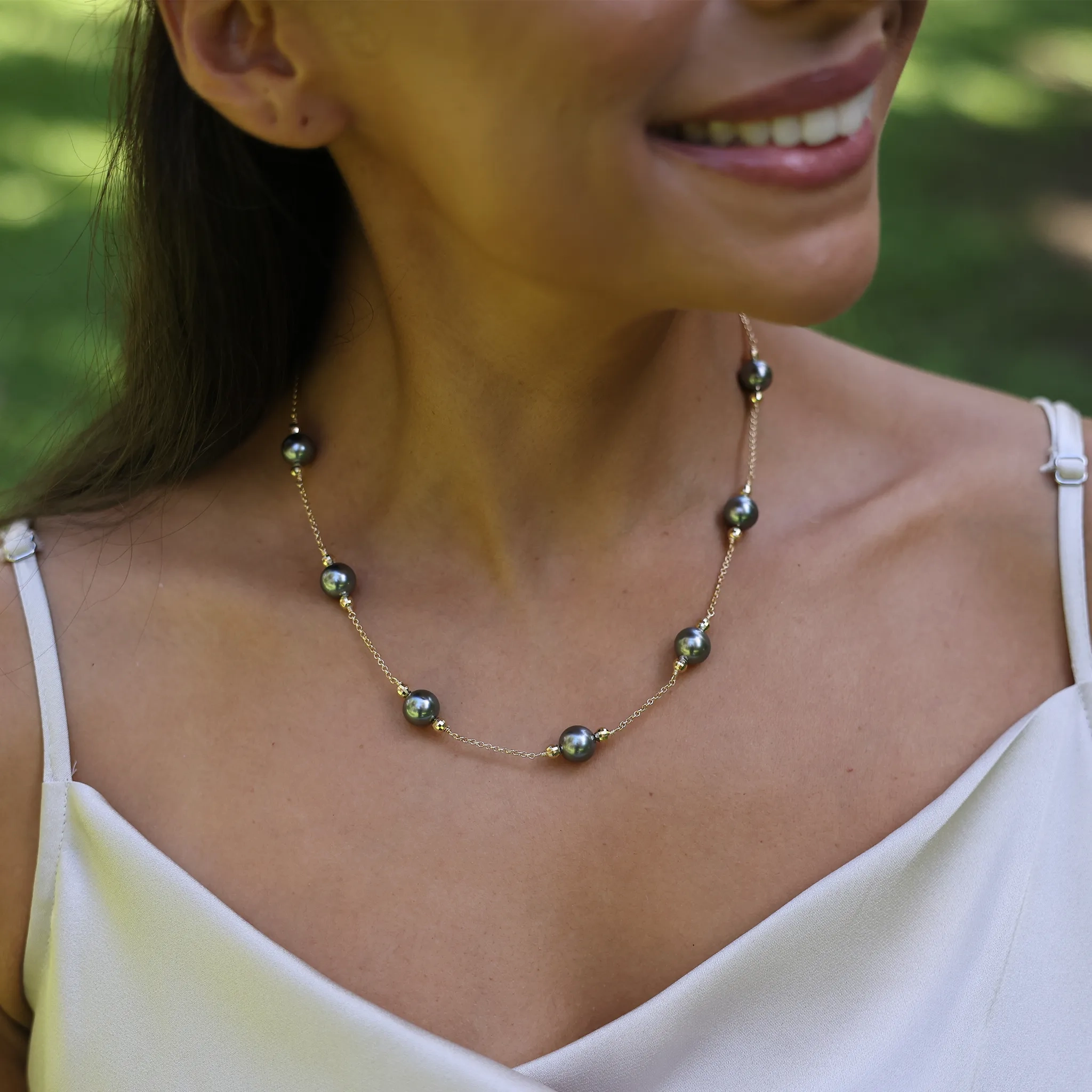 17.5-18&quot; Tahitian Black Pearl Necklace in Gold - 9-10mm