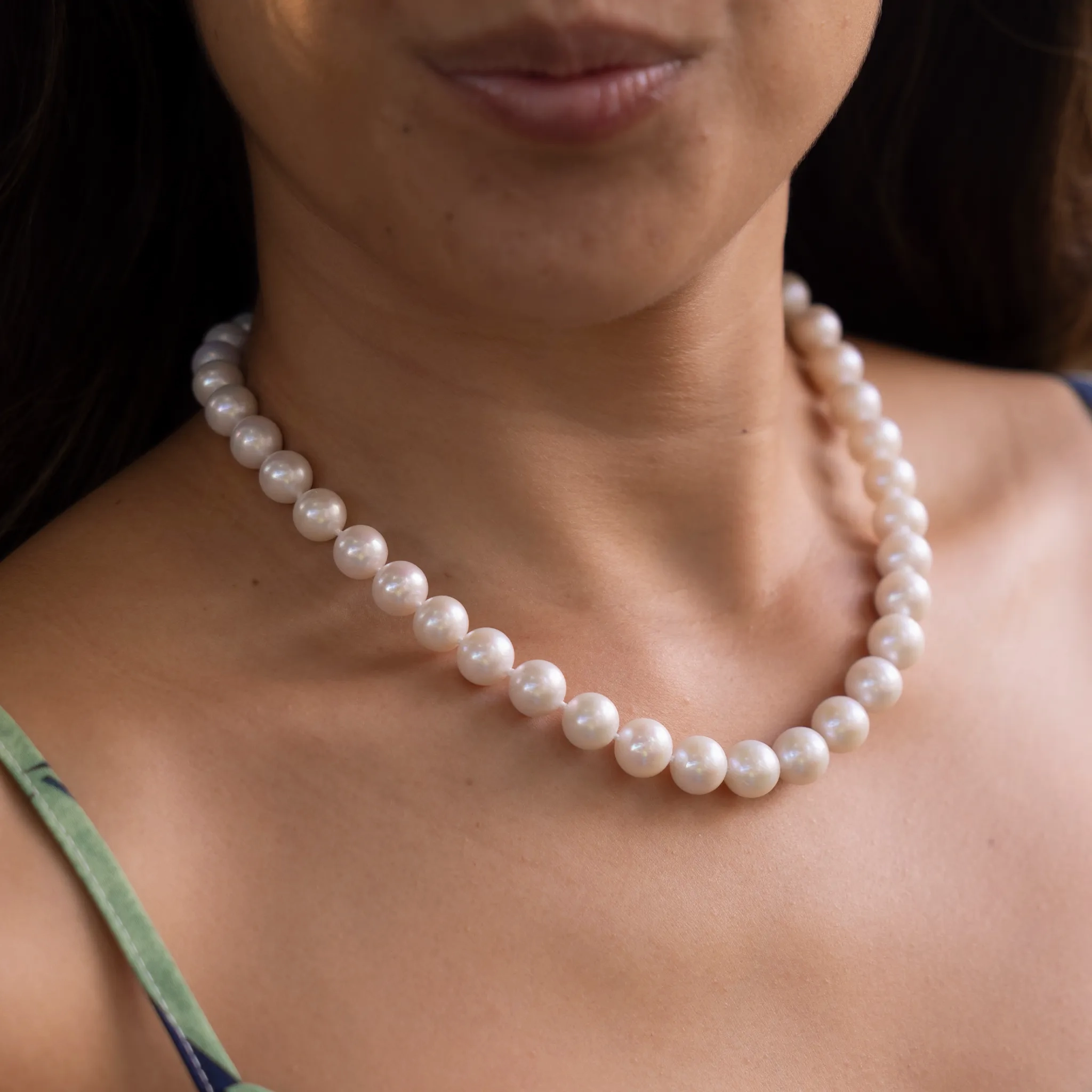 18-19&quot; Freshwater White Pearl Strand with Magnetic Gold Clasp - 9-11mm