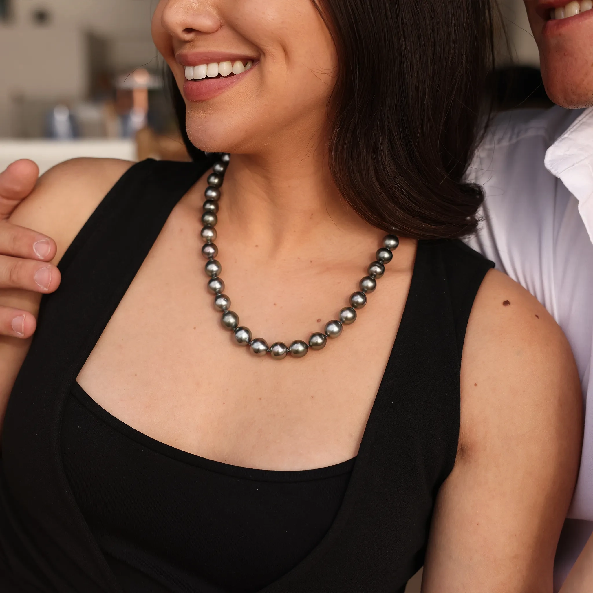 18-19&quot; Tahitian Black Pearl Strand with Gold Clasp - 10-12mm