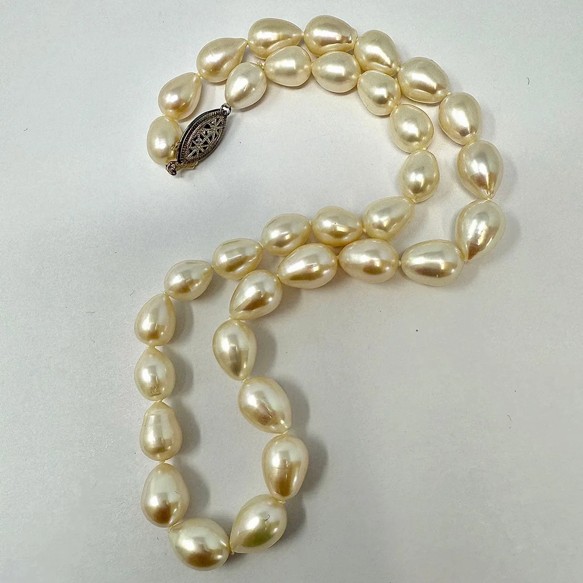 18&quot; Freshwater Pearl Necklace with 14K White Gold Clasp