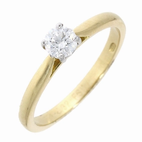 18ct Gold yellow and white gold 4 claw solitaire diamond ring texture-diamond  