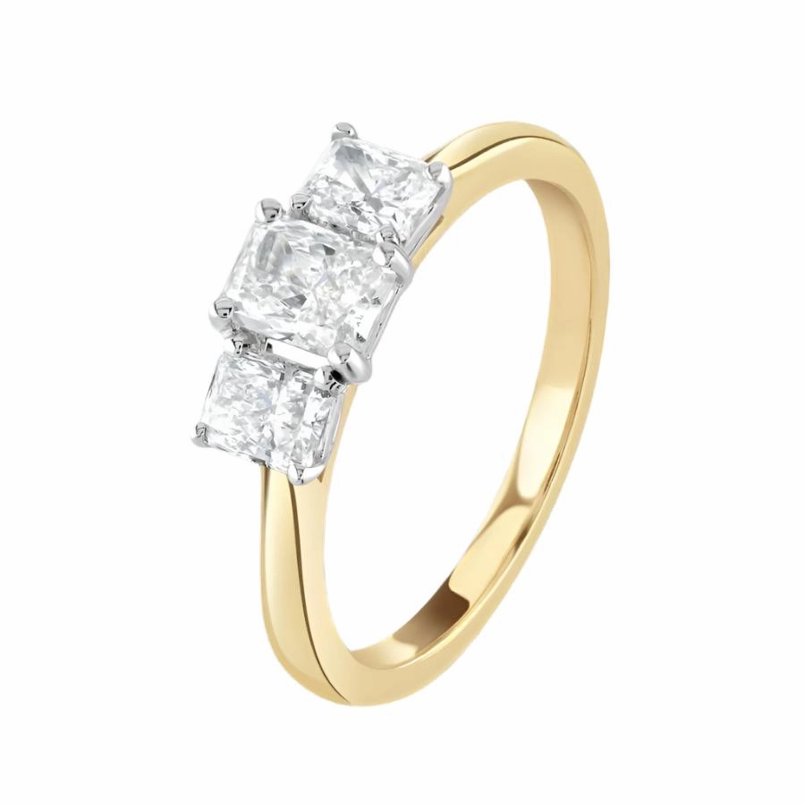18ct Rose Gold Diamond Trilogy Ring texture-diamond  