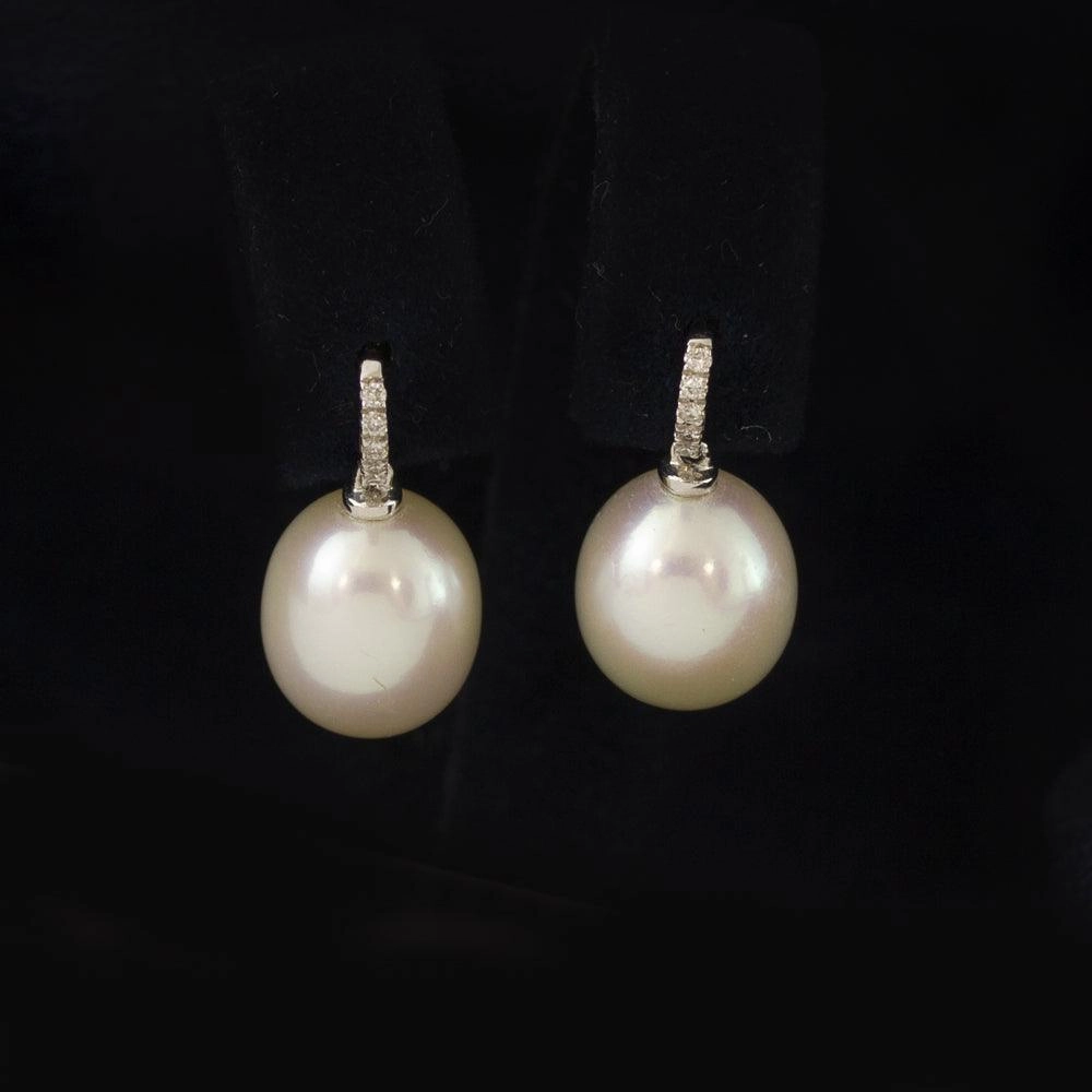 18ct White Gold 10mm Freshwater Pearl & Diamond Drop Earrings texture-pearl  