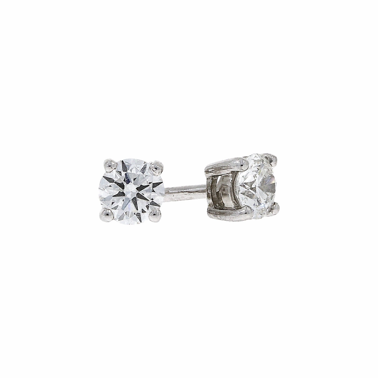 18ct white gold 4 claw solitaire diamond earrings texture-diamond  
