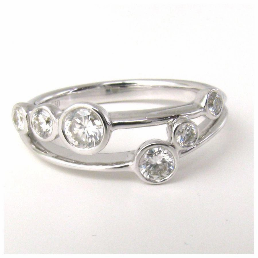 18ct White Gold 6 Di R/O Bubble Ring texture-diamond  