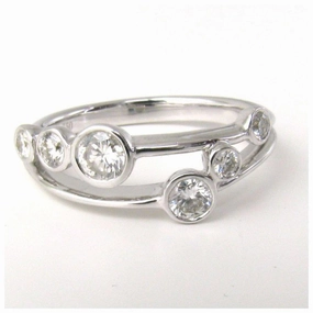 18ct White Gold 6 Di R/O Bubble Ring texture-diamond  
