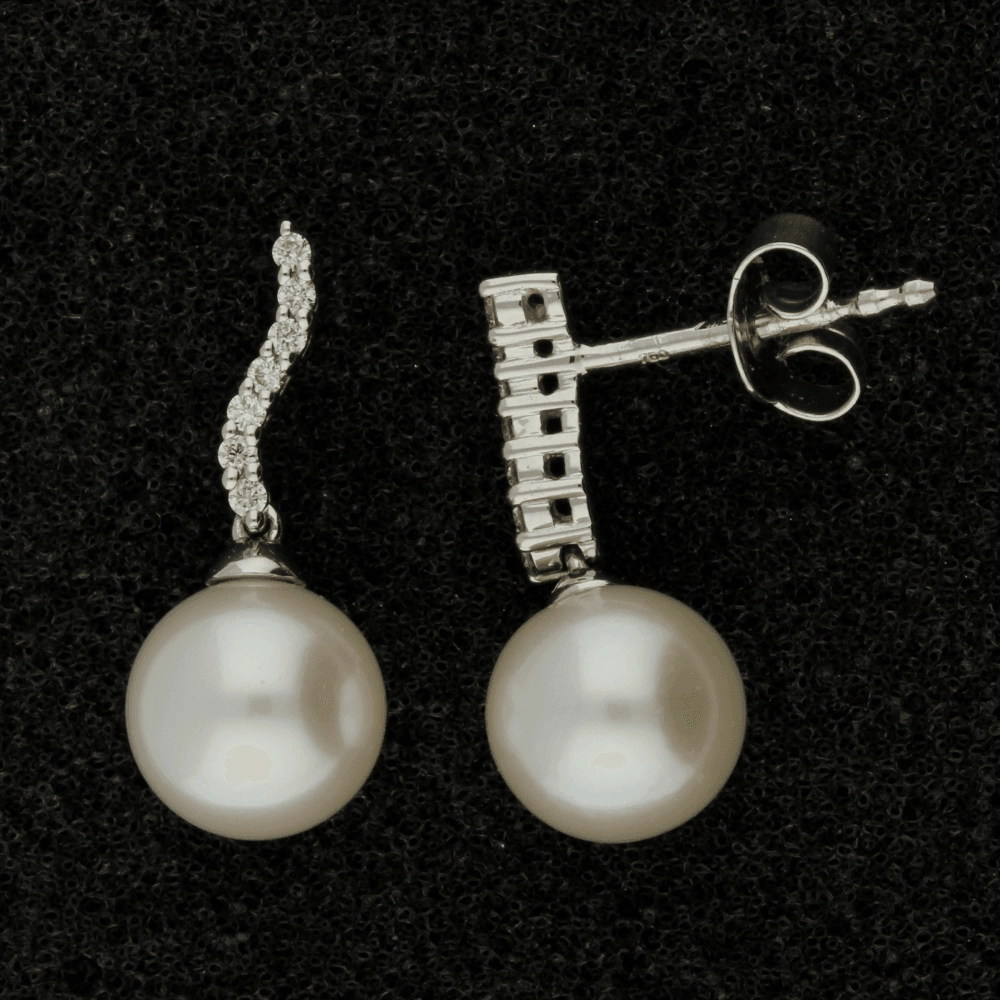 18ct White Gold 8-8.5mm Freshwater Pearl & Diamond Drop Earrings