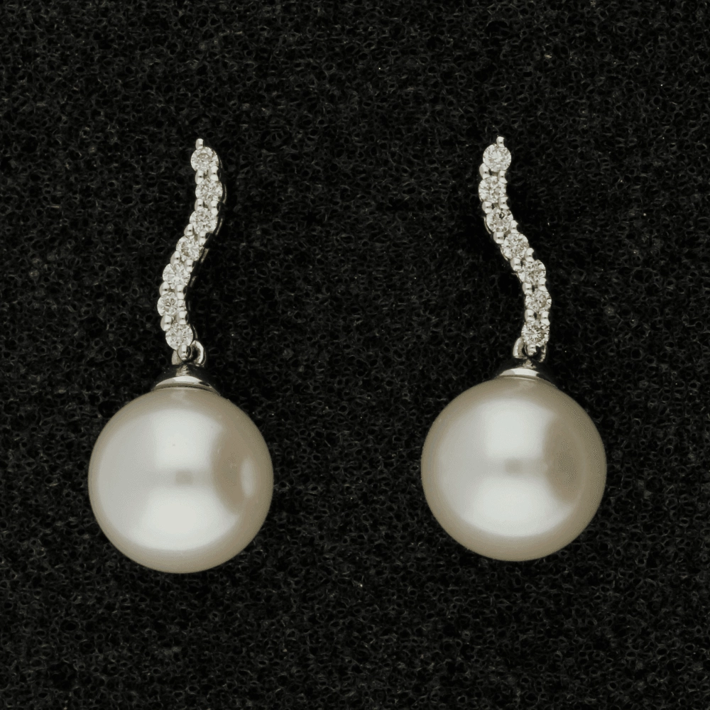 18ct White Gold 8-8.5mm Freshwater Pearl & Diamond Drop Earrings