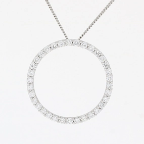18ct White Gold Diamond circle pendant on a chain texture-diamond  