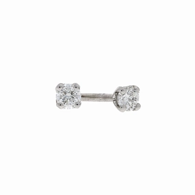 18ct white gold diamond stud earrings texture-diamond  
