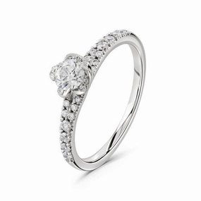 18ct White Gold Round Brilliant Cut Diamond Floral Cluster Ring with Diamond Shoulders texture-diamond  