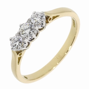 18ct yellow gold 3-stone round brilliant cut diamond claw set ring texture-diamond  