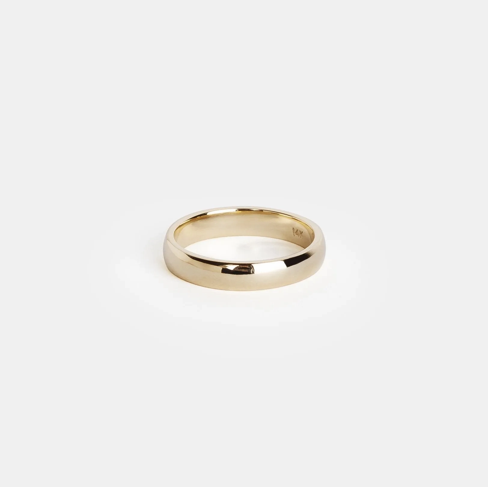 4mm Domed Band in Gold