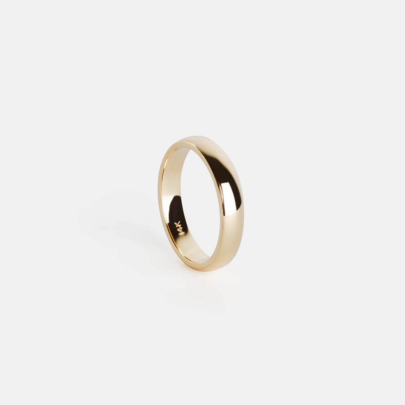 4mm Domed Band in Gold