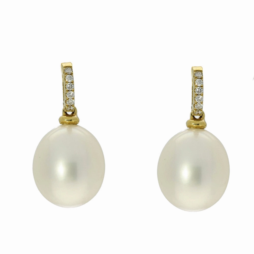 8.5-9mm Fresh Water Pearl & Diamond 18ct Earrings texture-pearl  