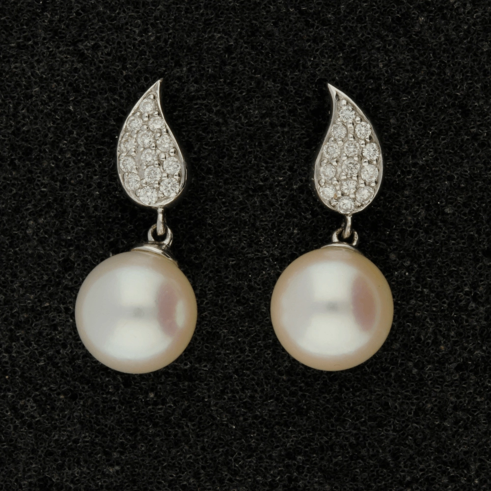 8.5-9mm White Akoya Pearl & Diamond 18ct Earrings texture-pearl  