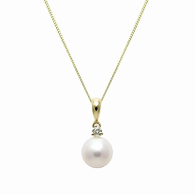 8-8.5mm Round White Freshwater Pearl & Diamond 18ct Yellow Gold Pendant texture-pearl  