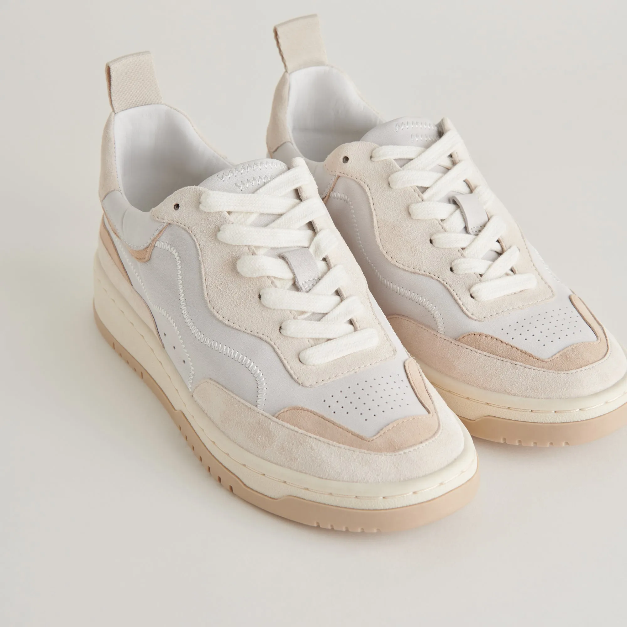 ADELLA SNEAKERS WEIßER DÜNENLEDER