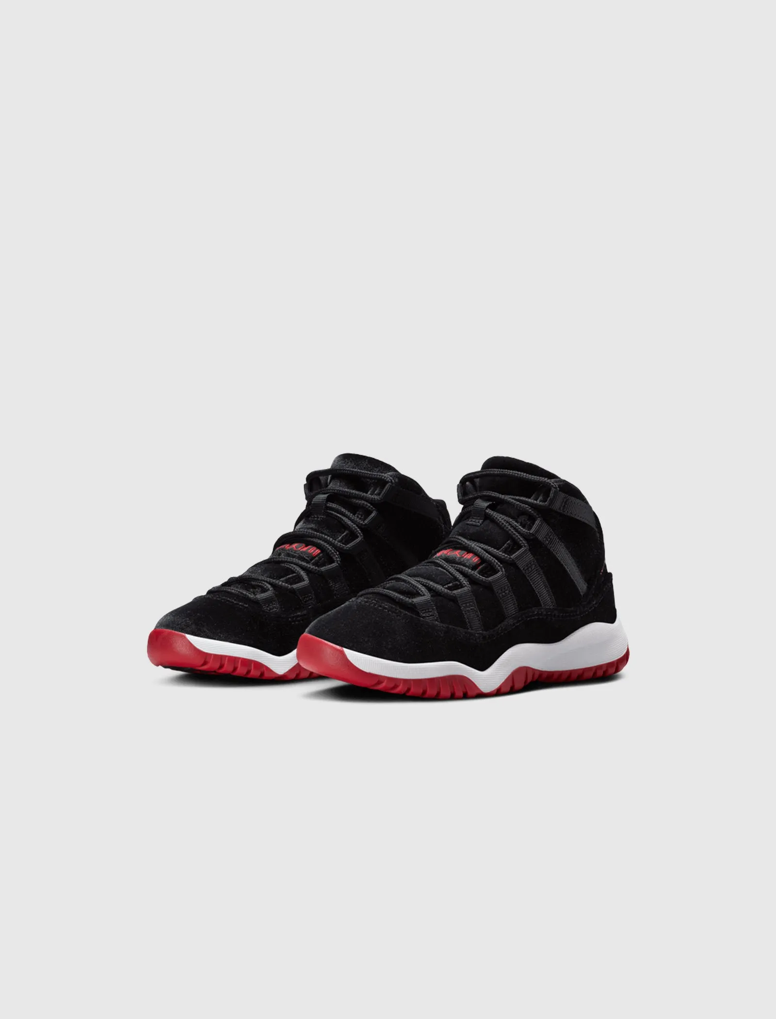 AIR JORDAN 11 