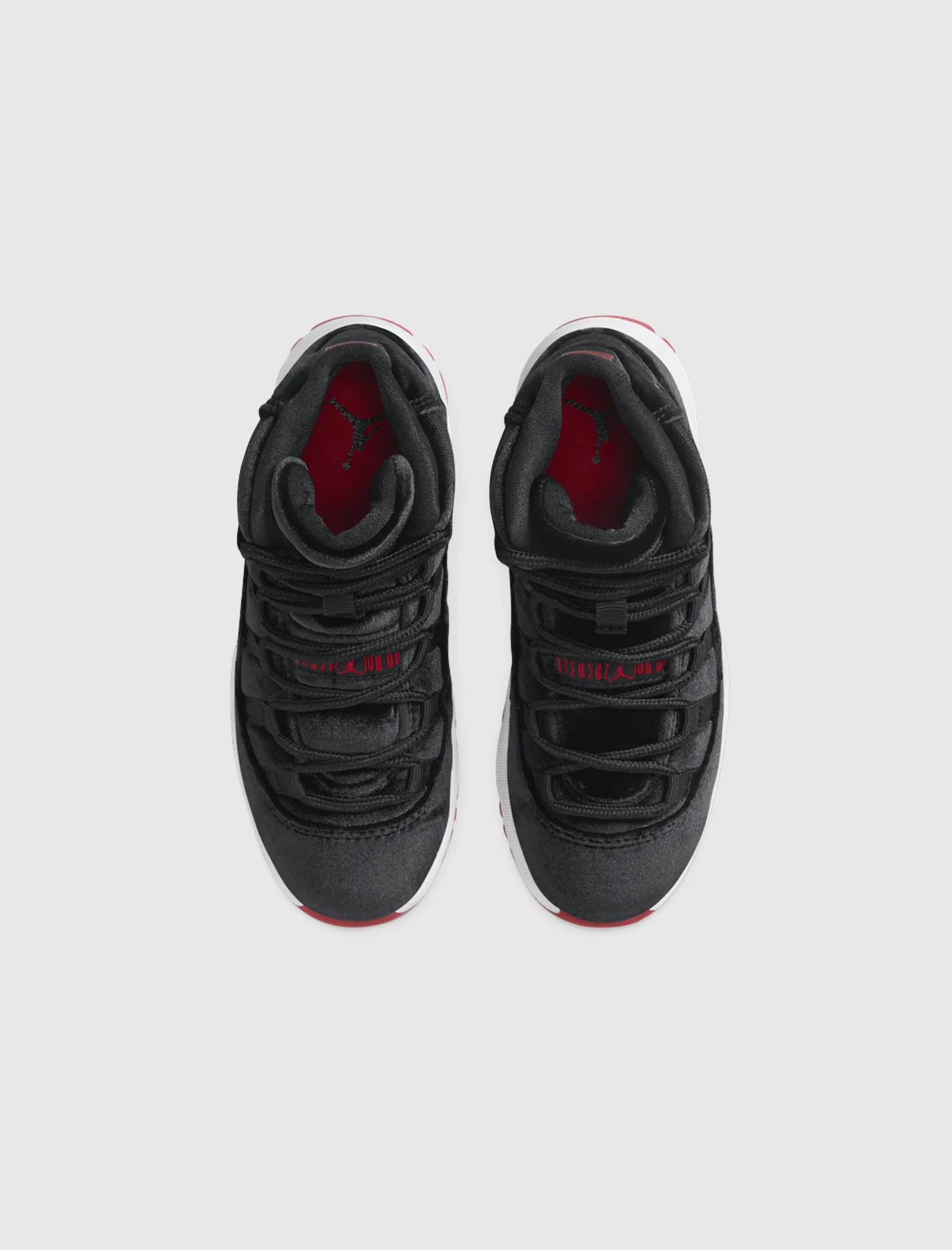 AIR JORDAN 11 