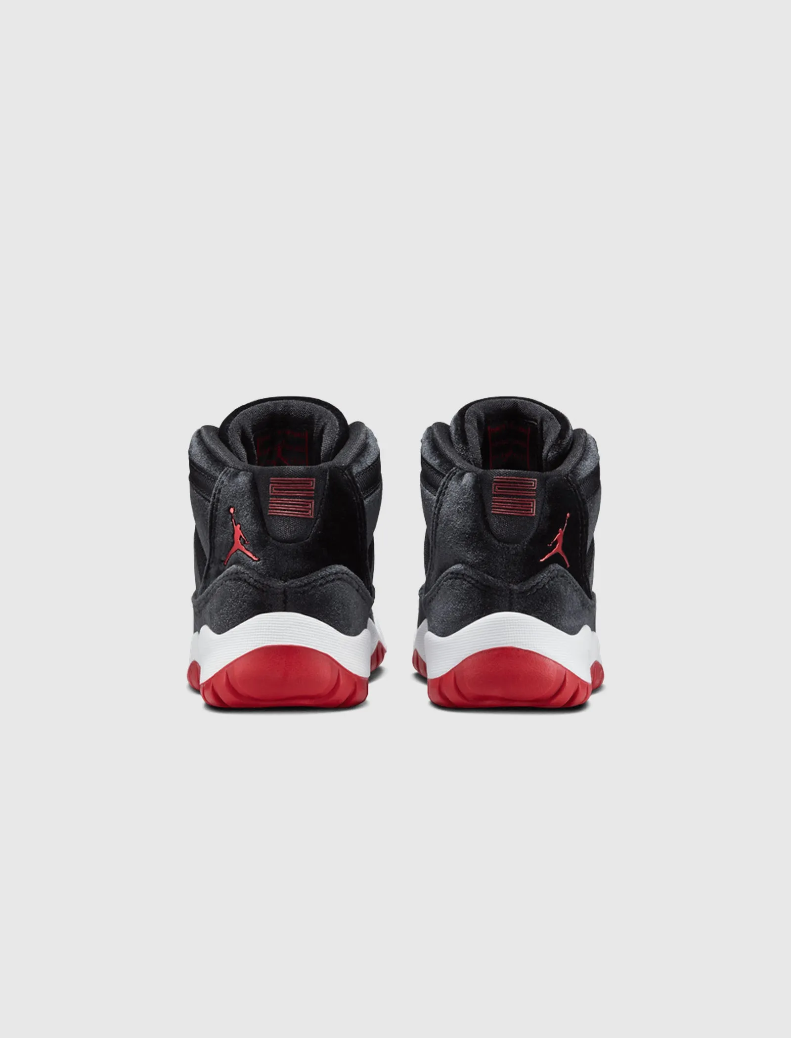 AIR JORDAN 11 