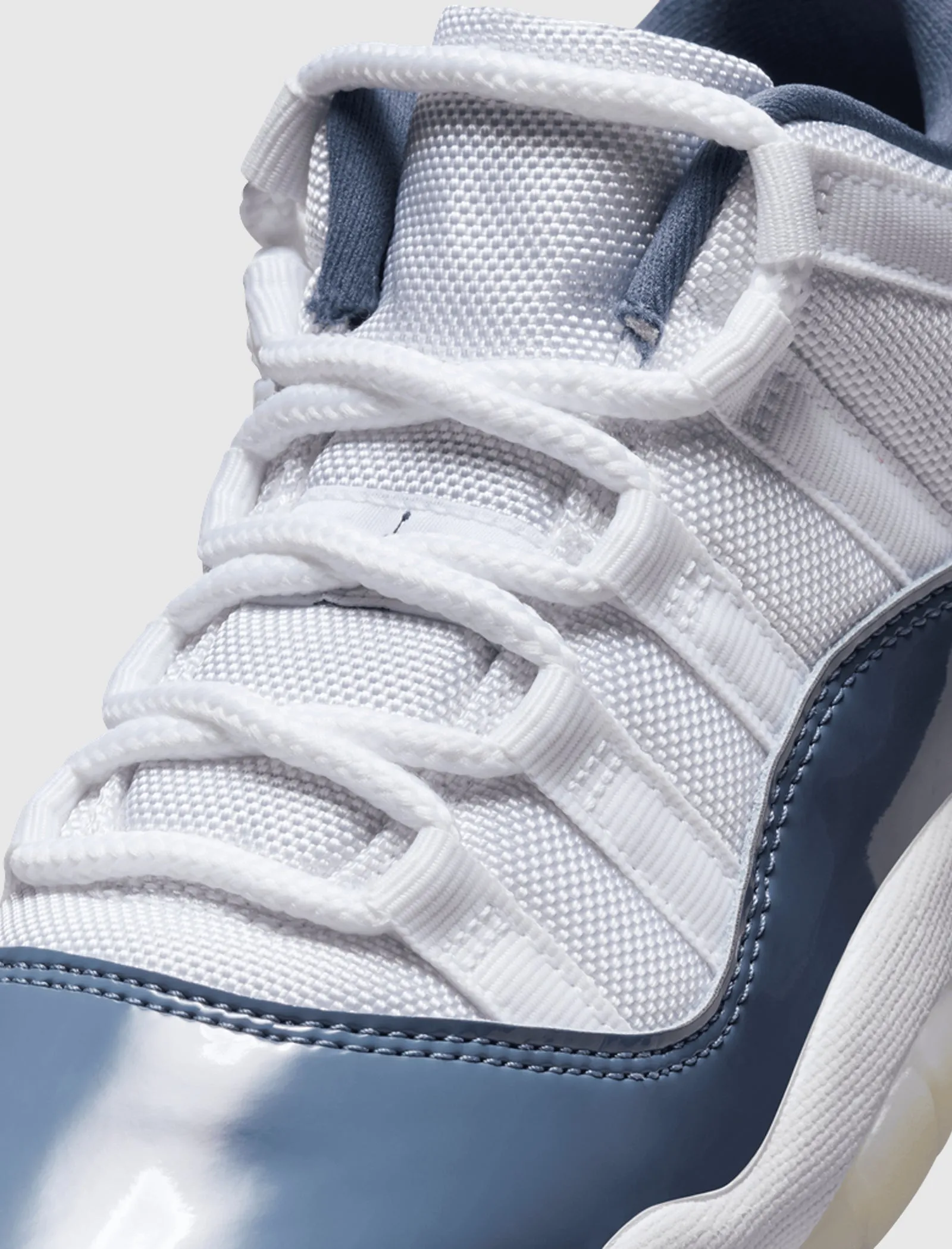 AIR JORDAN 11 RETRO LOW 