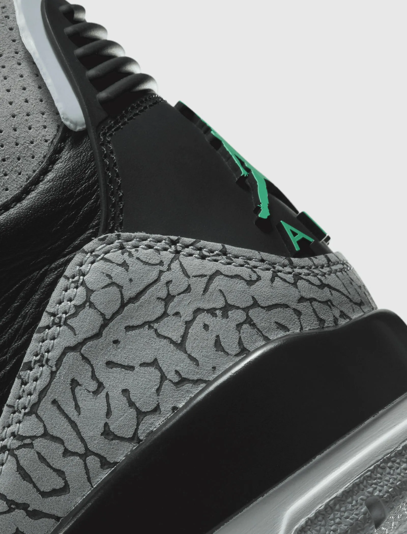 AIR JORDAN 3 RETRO 