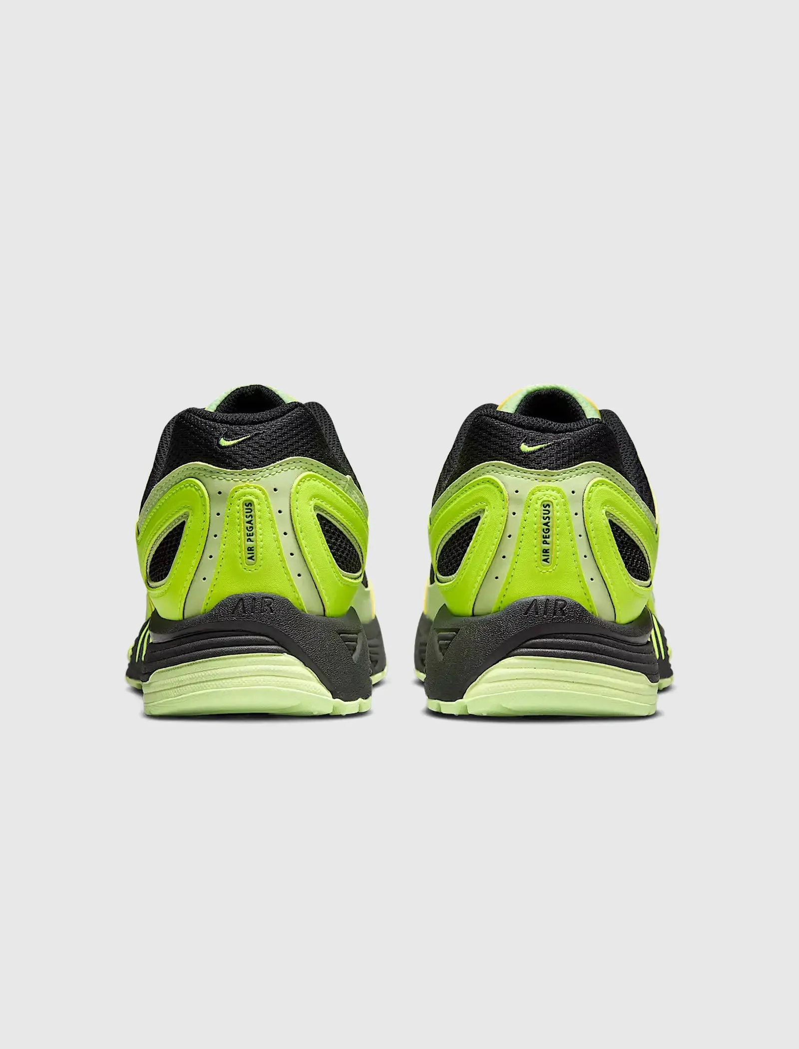 AIR PEGASUS 2005 
