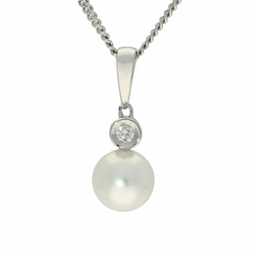 Akoya Pearl & Bezel Set Diamond 18ct White Gold Pendant texture-pearl  