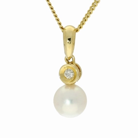 Akoya Pearl & Bezel Set Diamond 18ct Yellow Gold Pendant texture-pearl  