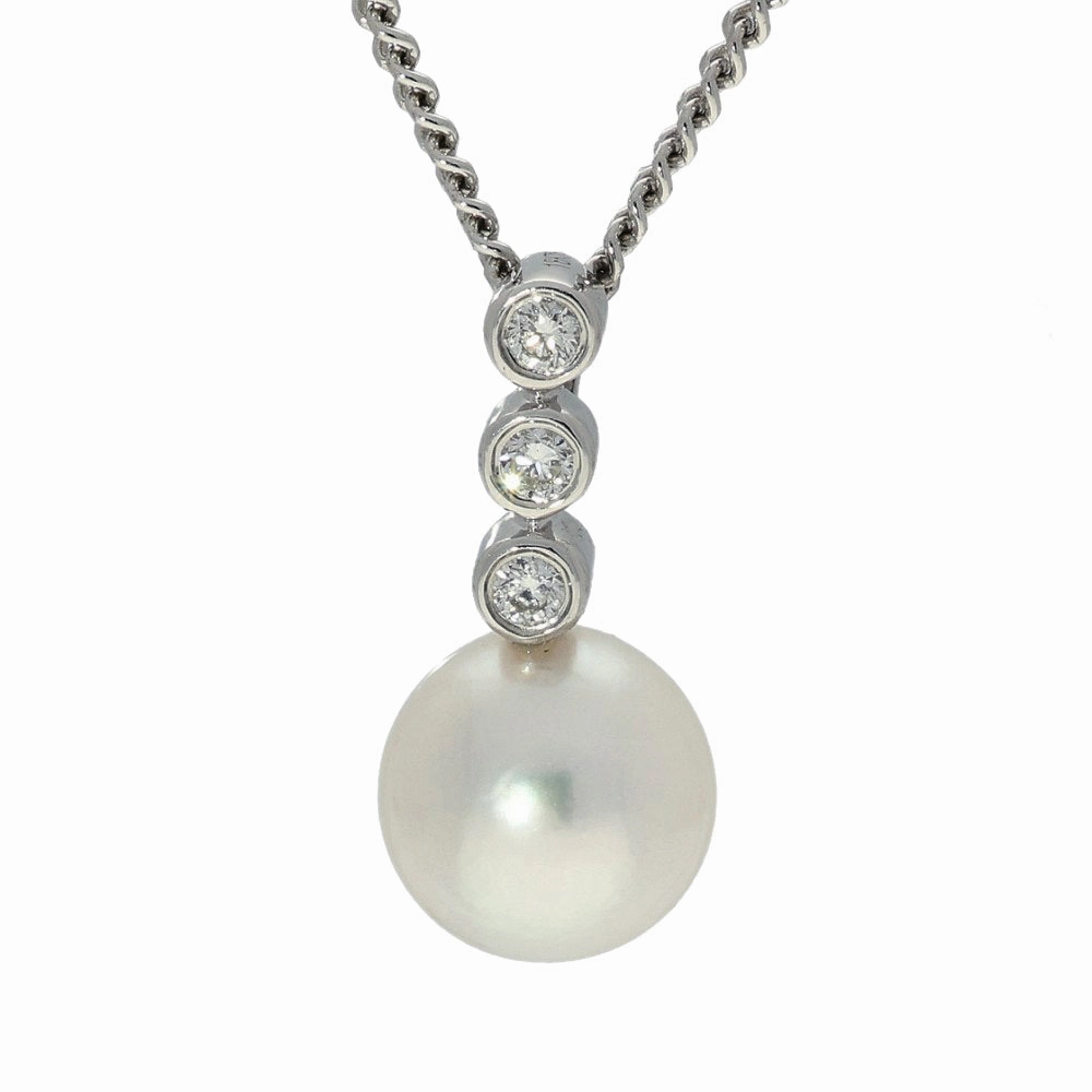 Akoya Pearl & Trilogy Diamond 18ct White Gold Pendant texture-pearl  