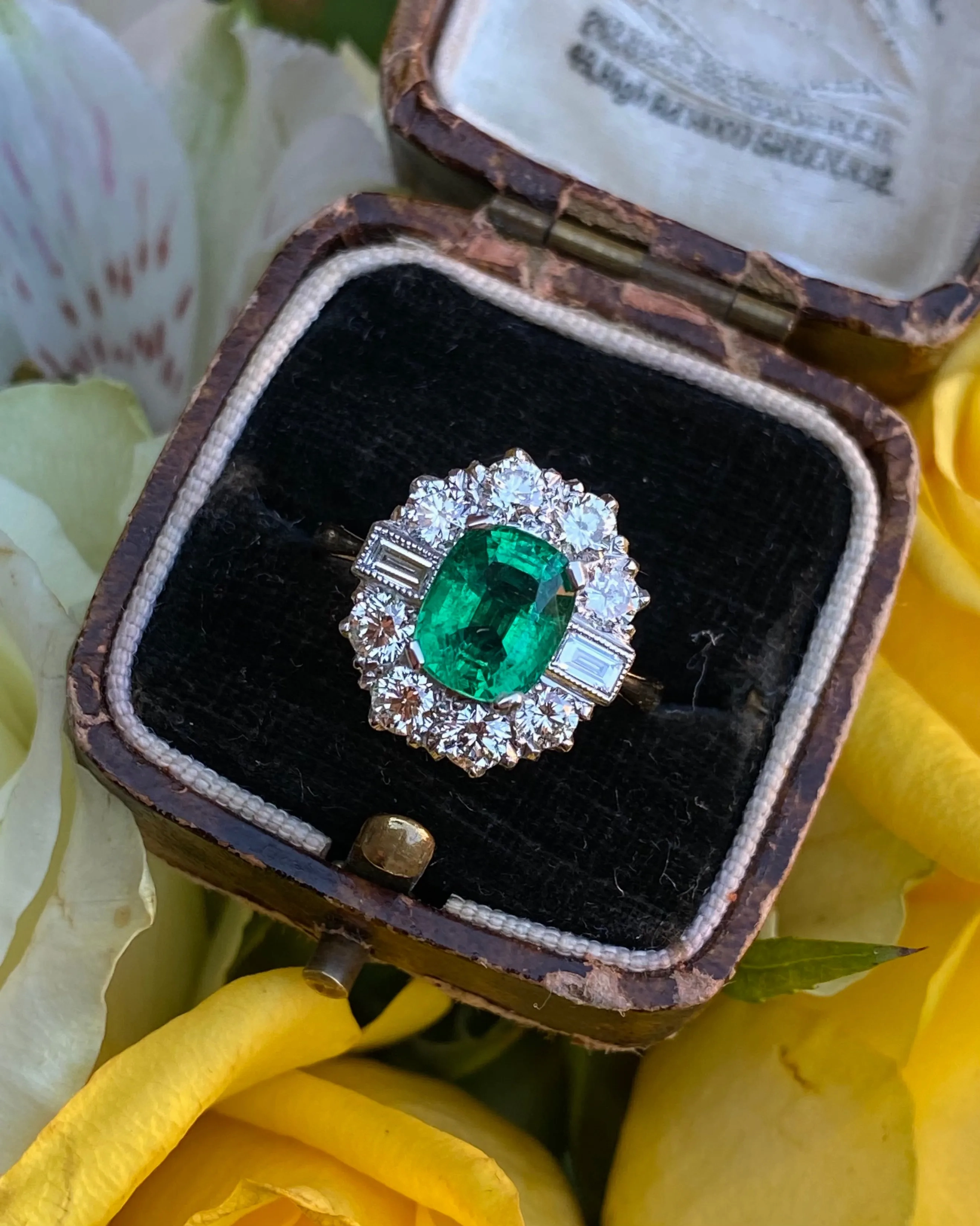 Art Deco Emerald and Diamond Cluster Ring 18ct Yellow Gold 1.25ct   1.75ct