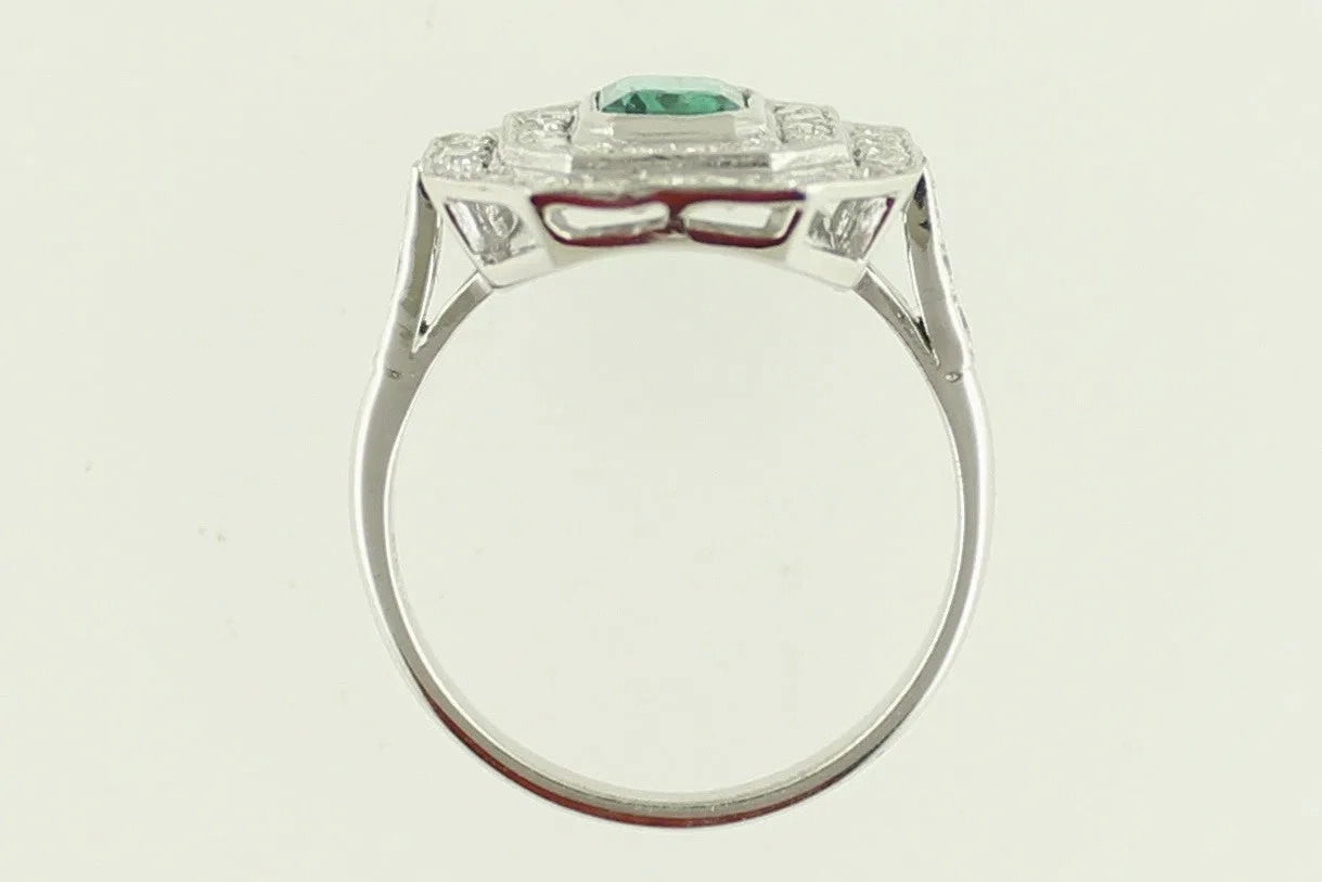 Art Deco Emerald and Diamond Platinum Ring 0.60ct   0.60ct