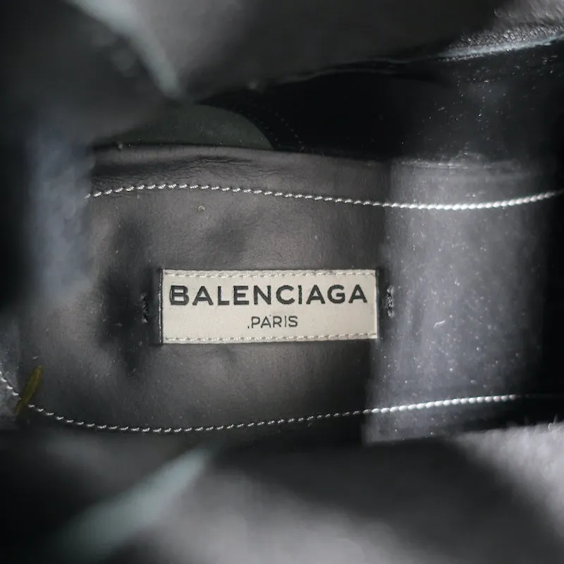Balenciaga Wingtip Chelsea Stiefel Grau Wildleder Größe 39.5 Flache Knöchelstiefel