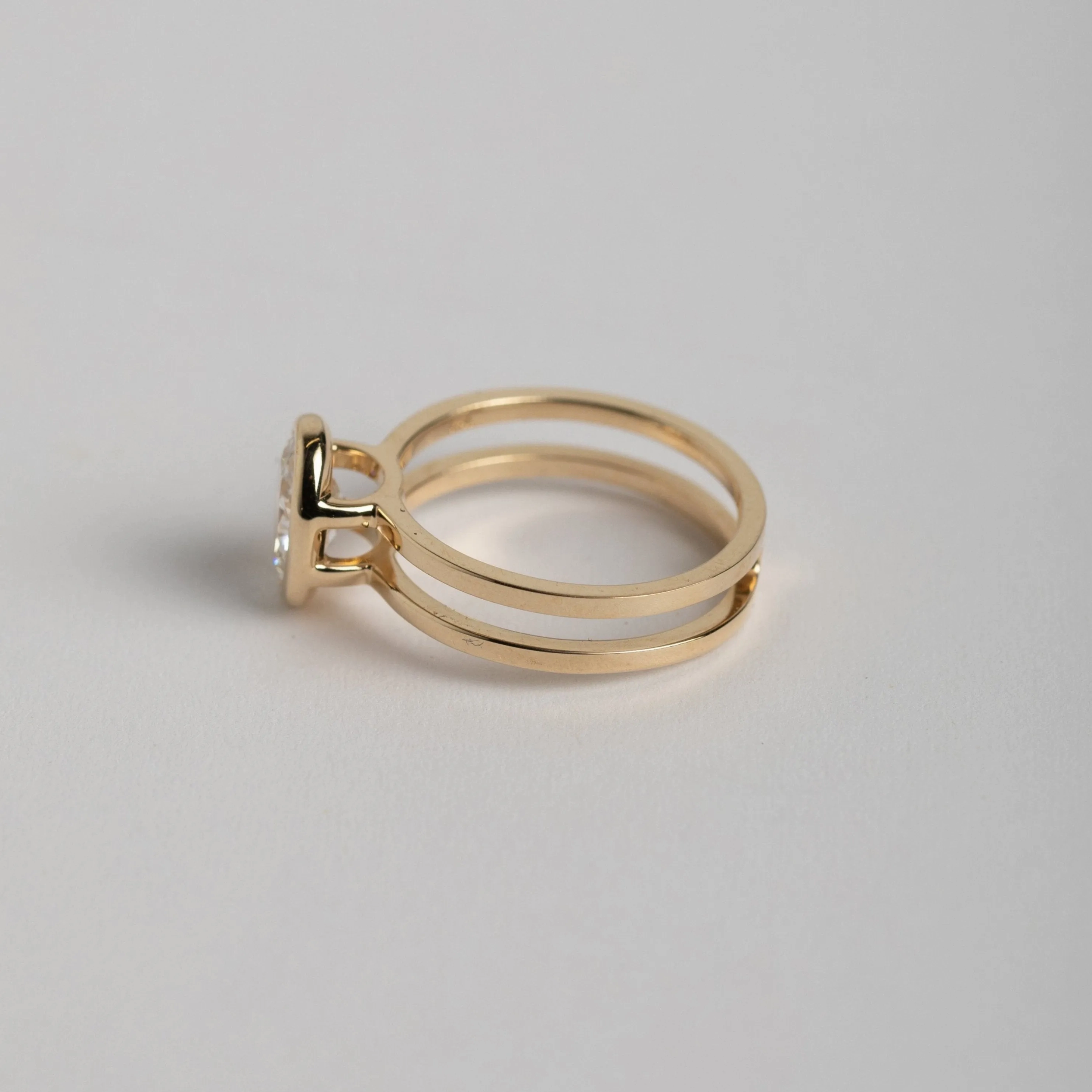 Benu Ring with 1.17ct Lab-grown Diamond in Gold