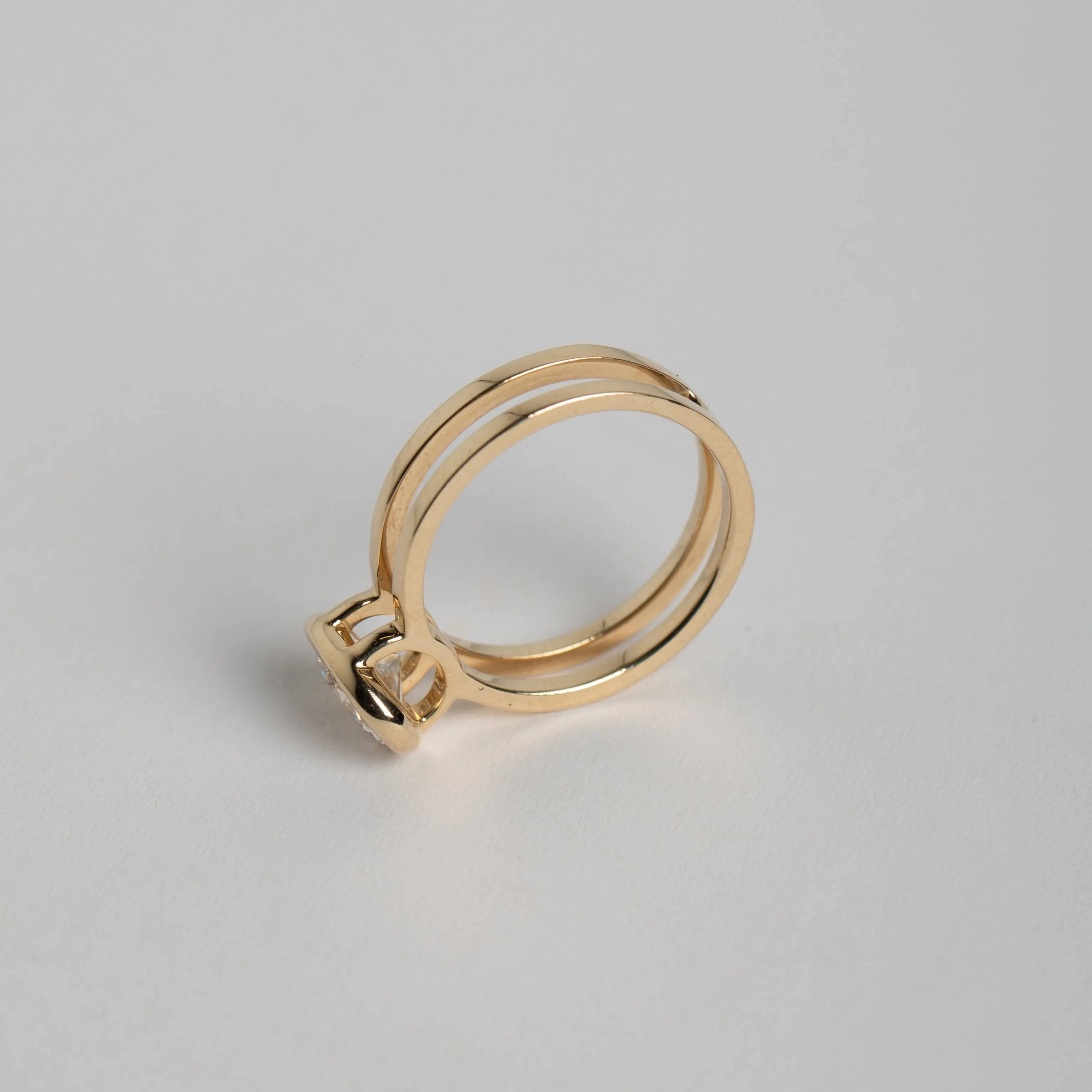 Benu Ring with 1.17ct Lab-grown Diamond in Gold