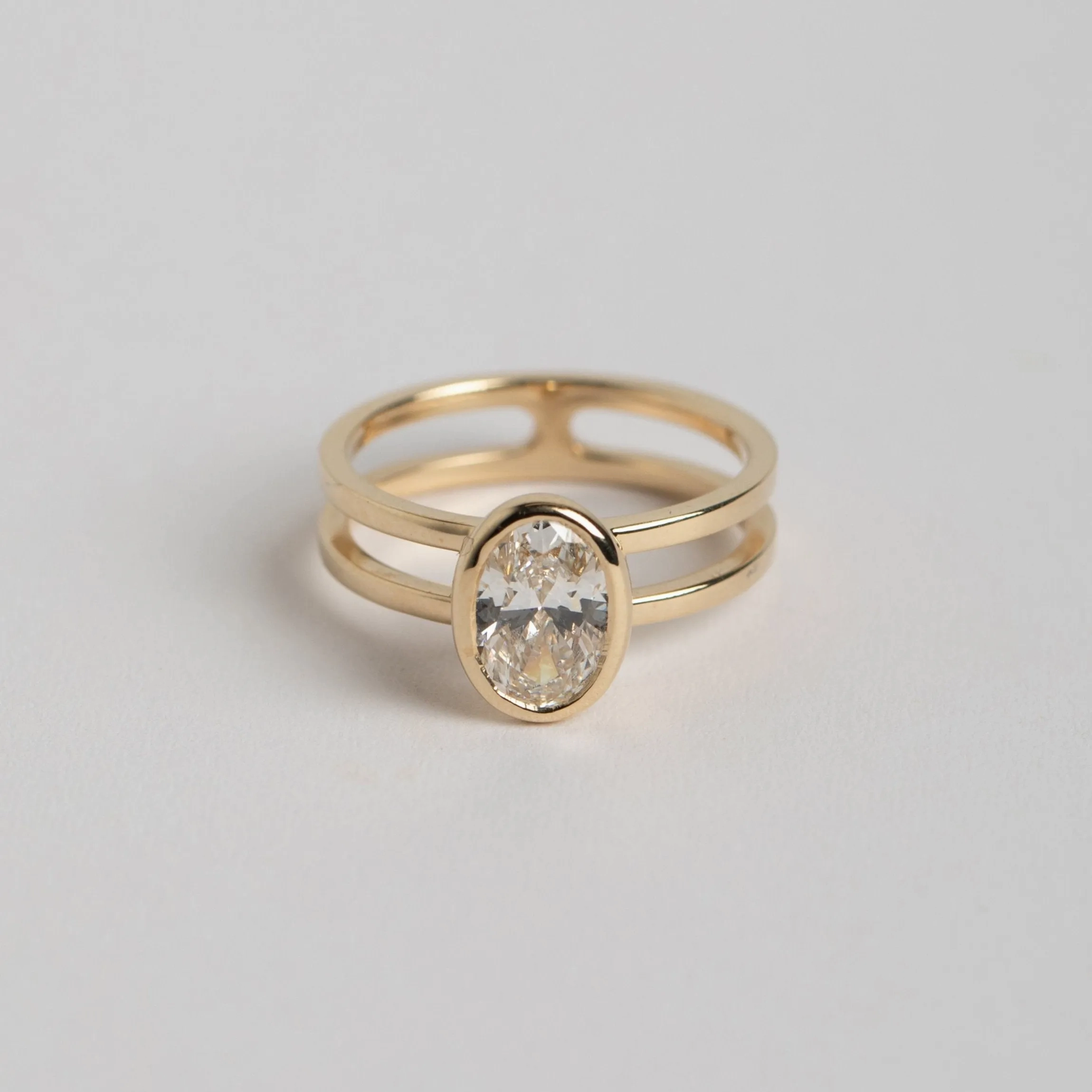 Benu Ring with 1.17ct Lab-grown Diamond in Gold