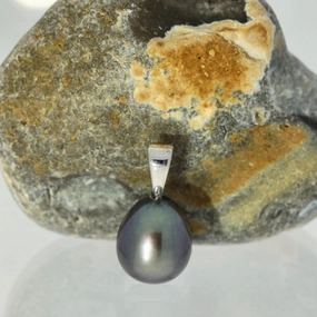 Black Teardrop Freshwater Pearl Silver Pendant - Grey texture-pearl  
