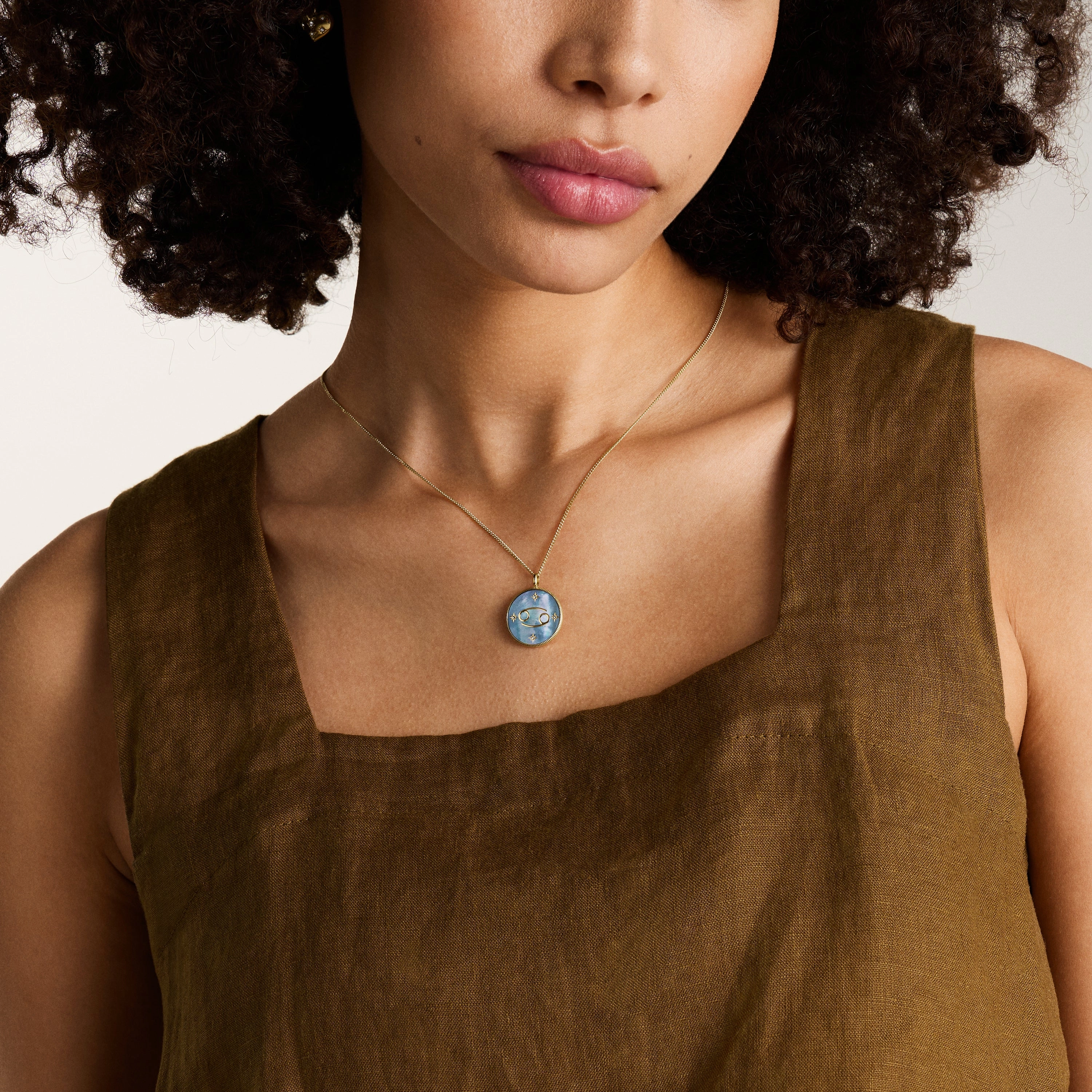 Cancer Written in the Stars Gold-Tone Stainless Steel Black Mother-of-Pearl Pendant Necklace
