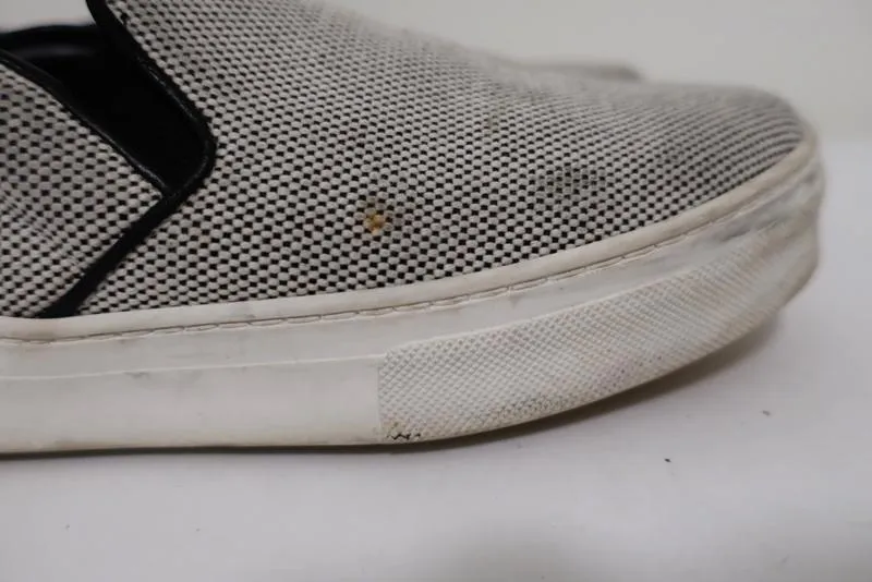 Celine Skate Slip-On Sneakers Weiß/Schwarz Mikrokariertes Canvas Größe 37.5