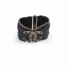 Chanel CC Logo Leather Cuff Black hand-chain-bracelet  