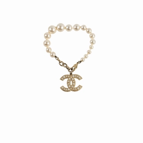 Chanel CC Logo Pearl Bracelet hand-chain-bracelet  