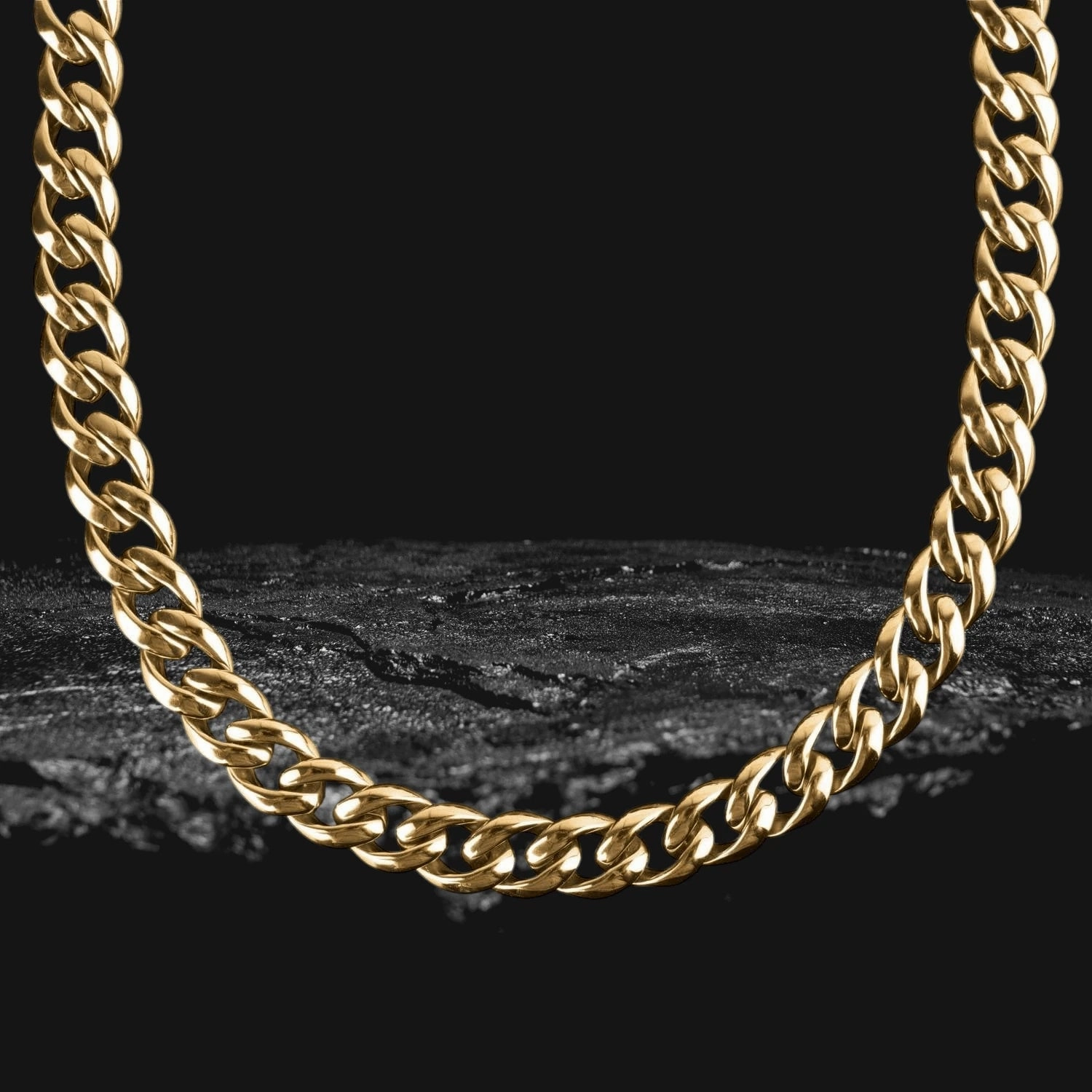 Contender Rounded Curb Necklace
